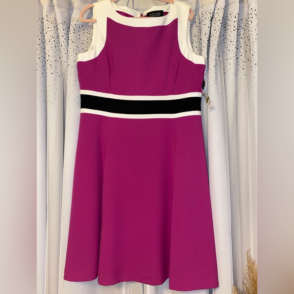 Brand: Black Label
Size: 14, PTP- 20 1/2”, Length- 40”
Color: Pink, Black, White